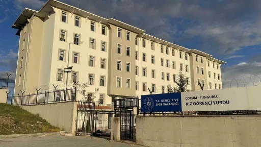 &Ccedil;orum&rsquo;da yurtta yemek yedikten sonra rahatsızlanarak hastaneye başvuran &ouml;ğrenci sayısı 77&rsquo;ye y&uuml;kseldi
