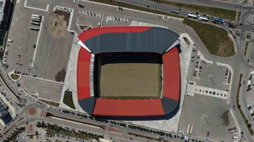 &Ccedil;orum Şehir Stadyumu&rsquo;nda S&uuml;per Lig mesaisi
