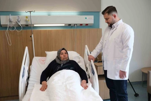 &Ccedil;&ouml;z&uuml;m bulamadığı bel ağrısından &lsquo;ağrı pili&rsquo; ile kurtuldu
