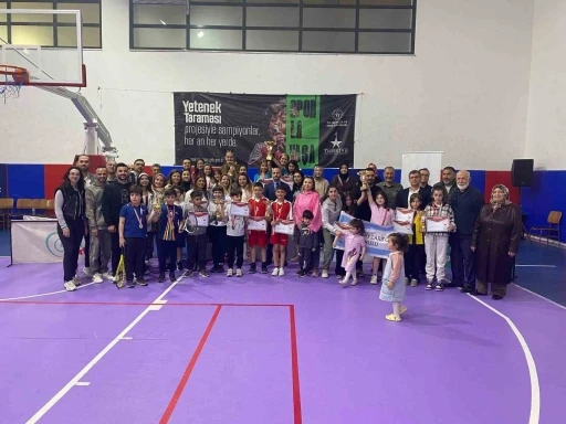 CÜ Vakfı Okulları öğrencilerinden sportif başarı
