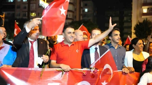 &Ccedil;ukurova&rsquo;da 19 Mayıs coşkusu meşale y&uuml;r&uuml;y&uuml;ş&uuml; ve konserle yaşanacak
