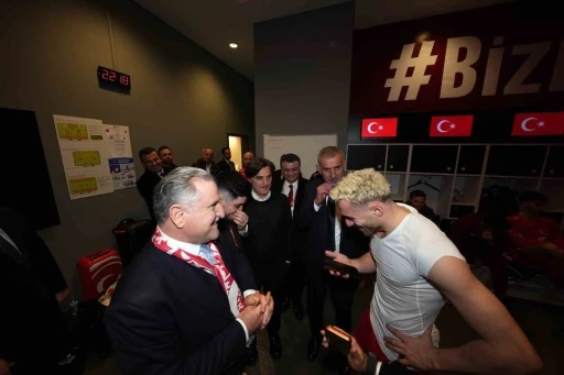 Cumhurbaşkanı Erdoğan, A Milli Futbol Takımı&rsquo;nı tebrik etti
