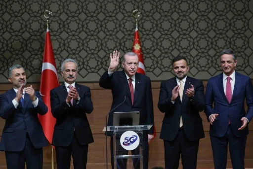 Cumhurbaşkanı Erdoğan&rsquo;ın butona basmasıyla T&uuml;rkiye&rsquo;de 5G teknolojisine ge&ccedil;ildi
