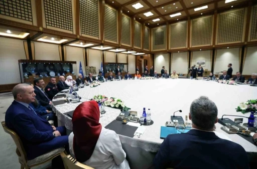 Cumhurbaşkanı Erdoğan, iş&ccedil;i ve işveren temsilcilerini kabul etti
