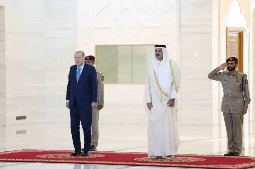 Cumhurbaşkanı Erdoğan, Katar Emiri Al Thani ile görüştü
