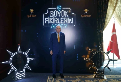 Cumhurbaşkanı Erdoğan: "Ailevi değerlerin muhafazasını bir milli g&uuml;venlik ve beka meselesi olarak g&ouml;r&uuml;yoruz"
