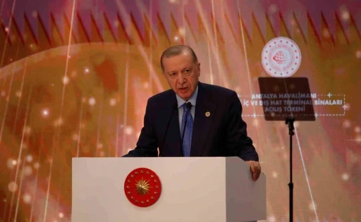 Cumhurbaşkanı Erdoğan: &quot;Batı karşısında eğilip bükülenler, el pençe divan duranlar bizim bu dik duruşumuzu anlayamaz&quot;

