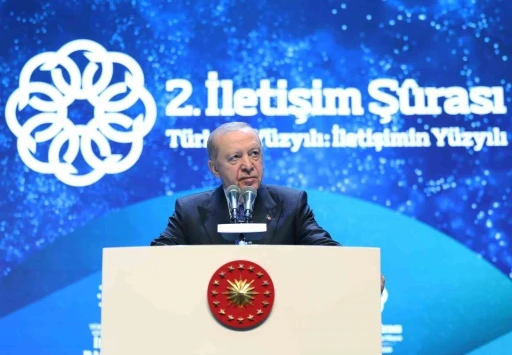 Cumhurbaşkanı Erdoğan: "Depremi kullanarak siyasi ve ekonomik fırsat&ccedil;ılık yapanlar bug&uuml;n adalete hesap veriyor"
