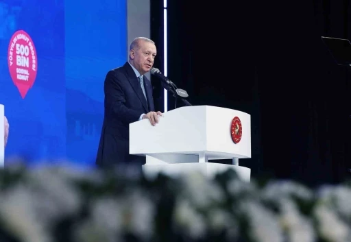 Cumhurbaşkanı Erdoğan: "İstanbul&rsquo;un g&uuml;venliği i&ccedil;in yegane &ccedil;&ouml;z&uuml;m kentsel d&ouml;n&uuml;ş&uuml;md&uuml;r"
