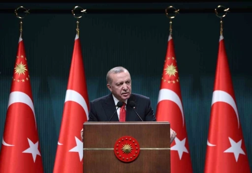 Cumhurbaşkanı Erdoğan: "Milletin kaynaklarıyla kurulan &uuml;niversiteler, hi&ccedil;bir marjinal ideolojinin kurtarılmış b&ouml;lgesi değildir"
