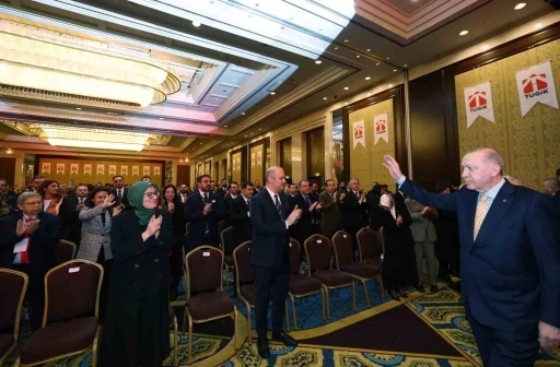 Cumhurbaşkanı Erdoğan: "Yeniden şekillenen d&uuml;nya d&uuml;zeninde kutup başlarından birisi inşallah T&uuml;rkiye&rsquo;miz olacak"
