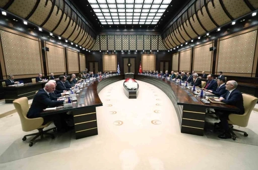 Cumhurbaşkanı Erdoğan: "(Yunanistan) Mevcut meseleler &ccedil;etrefil olmakla birlikte uluslararası hukuk temelinde &ccedil;&ouml;z&uuml;ms&uuml;zde değildir"
