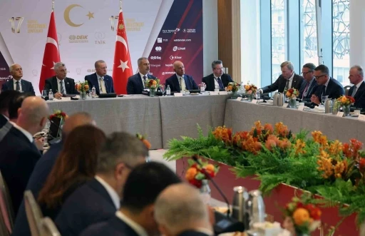 Cumhurbaşkanı Erdoğan, Sektörel Yuvarlak Masa Formatında Türk Yatırım Konferansı’na katıldı
