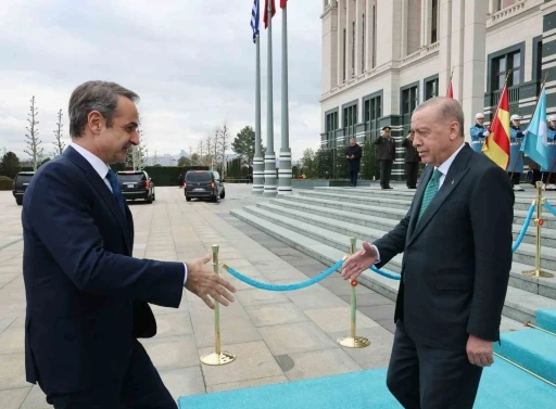 Cumhurbaşkanı Erdoğan, Yunanistan Başbakanı Mi&ccedil;otakis&rsquo;i kabul etti
