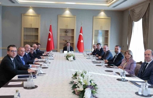Cumhurbaşkanı Yardımcısı Yılmaz, Cumhurbaşkanlığı Ekonomi Politikaları Kurulu &uuml;yeleriyle bir araya geldi
