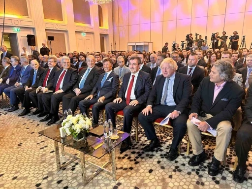Cumhurbaşkanı Yardımcısı Yılmaz: ‘‘Kararlılıkla uyguladığımız ekonomi programı başarılı sonuçlar üretmekte’’
