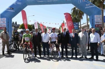 Cumhurbaşkanlığı Bisiklet Turu’nda Kuşadası-Manisa (Spil Dağı) etabı başladı
