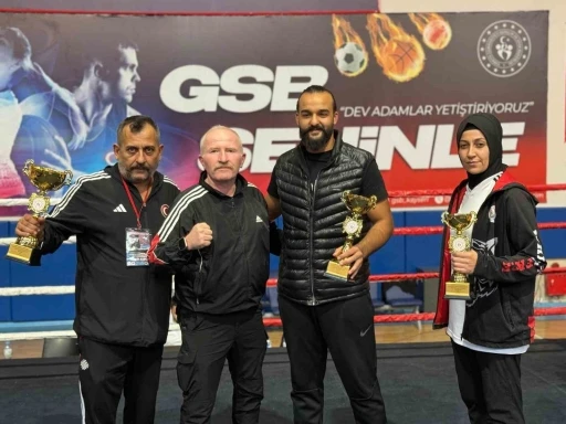 Cumhuriyete Giden Yol Muaythai Şampiyonası yapıldı