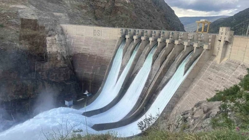 &Ccedil;&uuml;ng&uuml;ş&rsquo;te baraj yolundaki bozuk g&uuml;zergahın onarılması istendi

