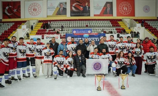 Curling ve Buz Hokeyinde &ccedil;ifte şampiyonluk
