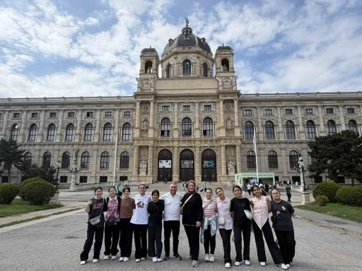 Dağ k&ouml;ylerinden d&uuml;nya sahnelerine
