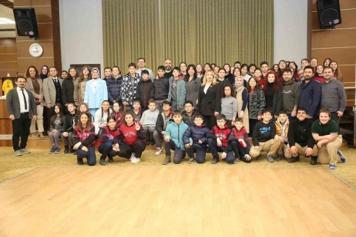 &lsquo;Daha S&uuml;rd&uuml;r&uuml;lebilir Bir Gelecek İ&ccedil;in K&uuml;resel Sorun Odaklı STEAM &Ouml;ğretimi&rsquo; projesi sona erdi
