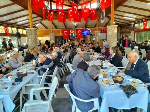 Dalaman’da emekli öğretmenler kahvaltıda buluştu