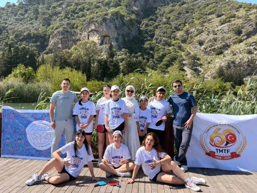 Dalyan&rsquo;da masa tenisi doğayla buluştu
