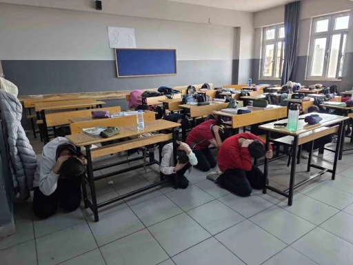 Darıca&rsquo;da 37 bin &ouml;ğrenciye uygulamalı afet eğitimi
