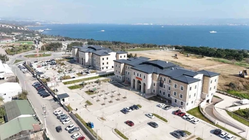 Darıca&rsquo;da yeni h&uuml;k&uuml;met konağı ve belediye binası hizmete başladı
