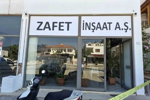 Dat&ccedil;a&rsquo;da iş adamı başından silahla vurulmuş halde bulundu
