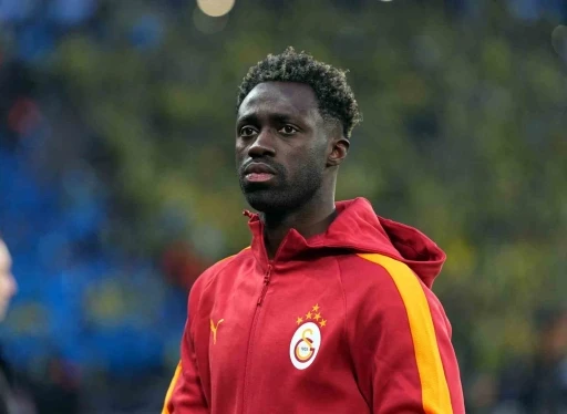 Davinson Sanchez 100. ma&ccedil;ına &ccedil;ıktı
