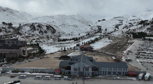 Davraz Kayak Merkezi olumsuz hava nedeniyle bug&uuml;nl&uuml;ğ&uuml;ne kapatıldı
