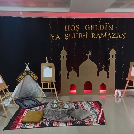 Davul ve mani geleneği lise &ouml;ğrencileri tarafından yaşatılıyor
