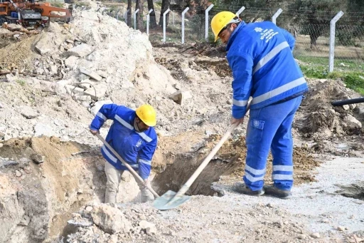 Davutlar Mahallesi&rsquo;nin altyapısı Aydın B&uuml;y&uuml;kşehir Belediyesi&rsquo;nin &ccedil;alışmaları ile g&uuml;&ccedil;leniyor
