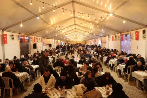 Dayanışma sofrası Maltepe&rsquo;de b&uuml;y&uuml;yor
