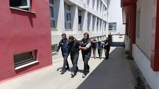 DEAŞ’a 3 milyon TL aktaran 2 şüpheli tutuklandı
