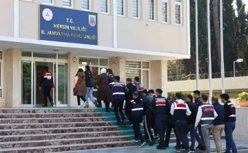 DEAŞ&rsquo;a fon sağlayan ş&uuml;phelilere operasyon: 9 g&ouml;zaltı

