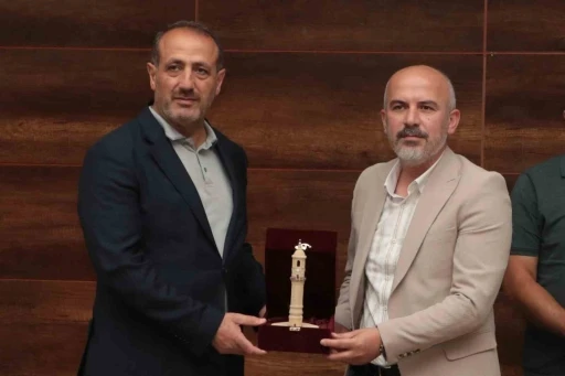 Dede Korkut Şiir Yarışması’nda derece elde eden şairlere ödülleri verildi
