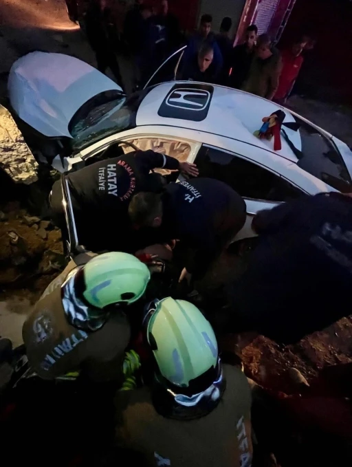 Defne&rsquo;de trafik kazası: 2 yaralı
