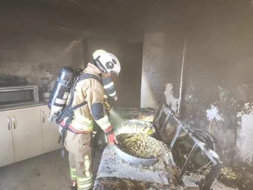 Defne&rsquo;de yanan ev kullanılmaz hale geldi
