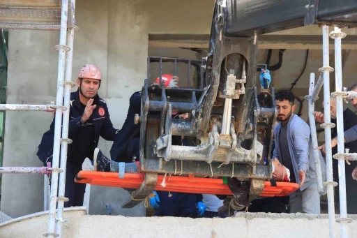 Demir iskeleden d&uuml;şen inşaat iş&ccedil;isi yaralandı
