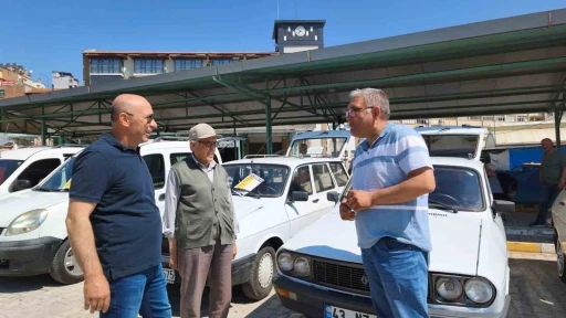 Demirci&rsquo;nin Oto Pazarı b&ouml;lgenin ticaret merkezi oldu
