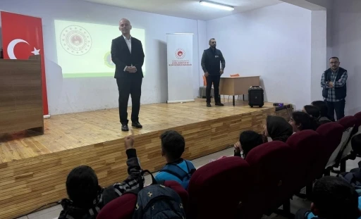 Demir&ouml;z&uuml;&rsquo;nde &ouml;ğrenciler sıfır atık konusunda bilgilendirildi
