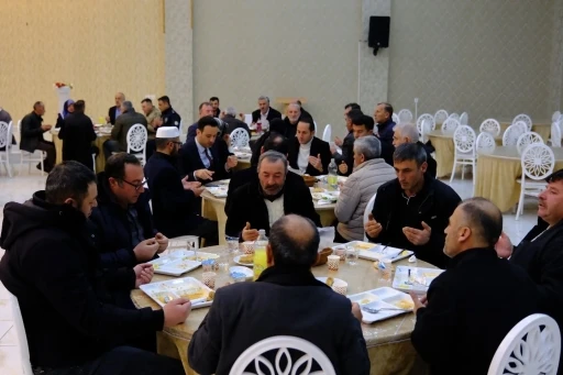 Demir&ouml;z&uuml;&rsquo;nde şehit aileleri ve gaziler onuruna iftar programı d&uuml;zenlendi
