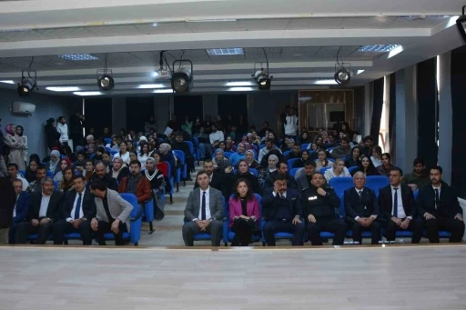 Denetimli serbestliğin toplumdaki rol&uuml; Patnos&rsquo;ta ele alındı
