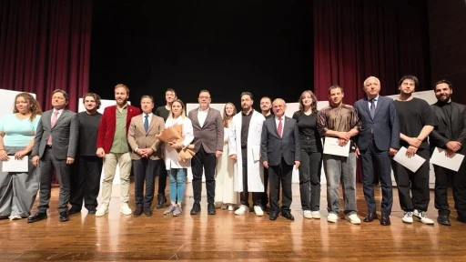 Denetimli Serbestlikten Anlamlı Oyun: Umut Tiyatrosu