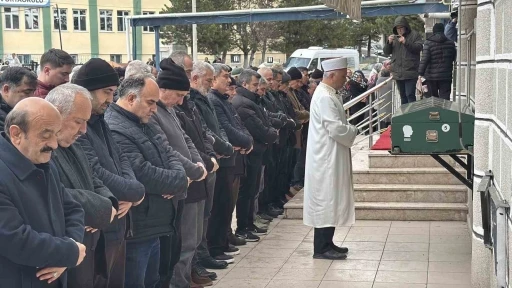Denizde boğulan gencin cenazesi Karab&uuml;k&rsquo;te toprağa verildi
