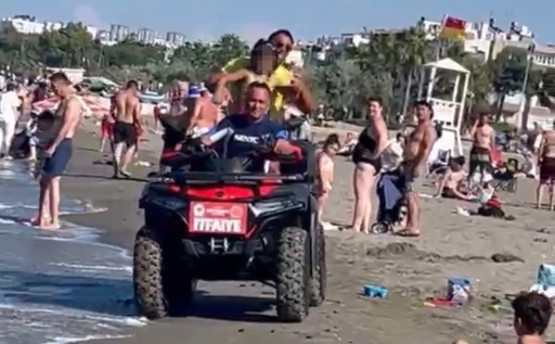 Denizde kaybolduğu zannedilen &ccedil;ocuk karada bulundu
