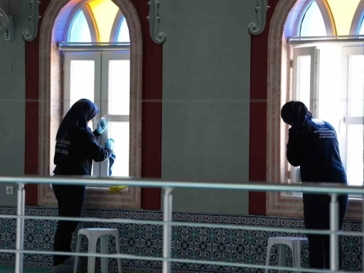 Denizli B&uuml;y&uuml;kşehir Belediyesi Ramazan ayı &ouml;ncesi camilerde temizlik seferberliği başlattı
